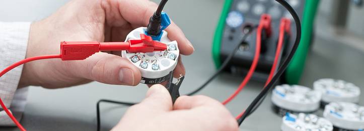 Configuration of the OPTITEMP TT 51 temperature transmitter OPTITEMP TT 51 temperature transmitter is configured by a KROHNE employee.